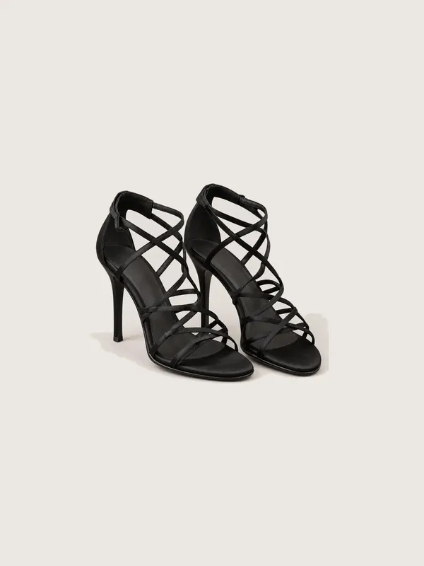 AI-generated product photo of the black lattice, one of the pieces in the Someone Shop.